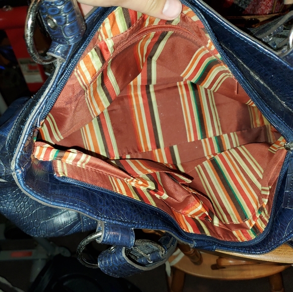 Purses - Picture 10 of 15